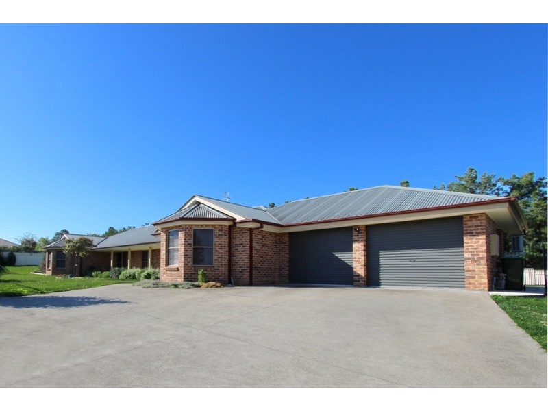 11 McBrien Dr, Kelso NSW 2795
