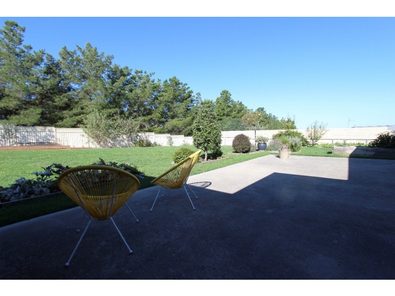 11 McBrien Dr, Kelso NSW 2795