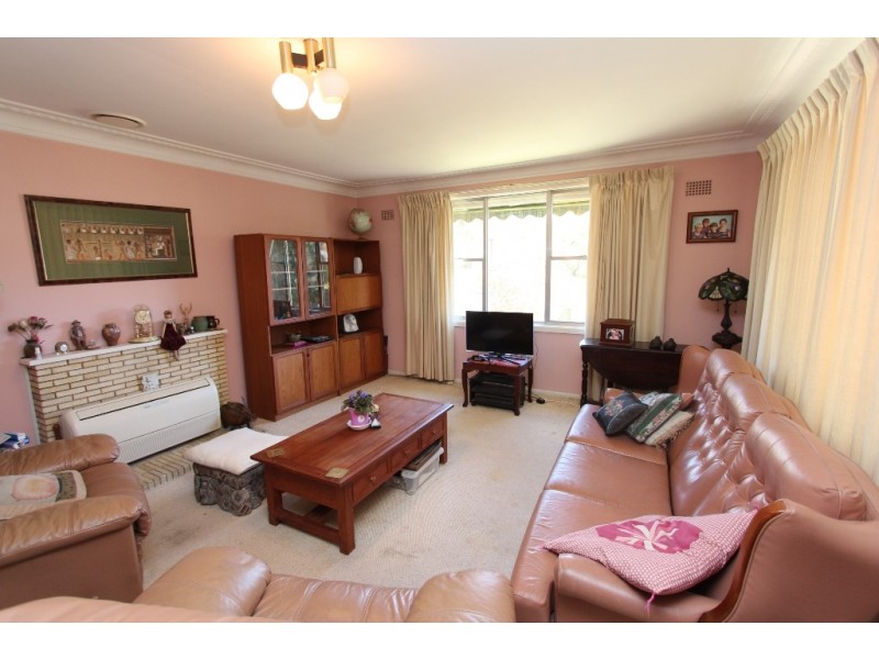 33 Isaacs Street, Bathurst NSW 2795