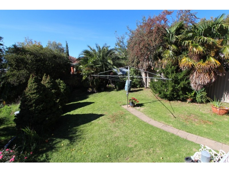 33 Isaacs Street, Bathurst NSW 2795