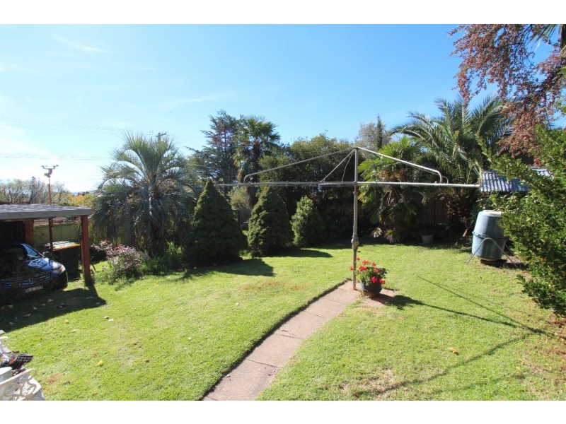 33 Isaacs Street, Bathurst NSW 2795