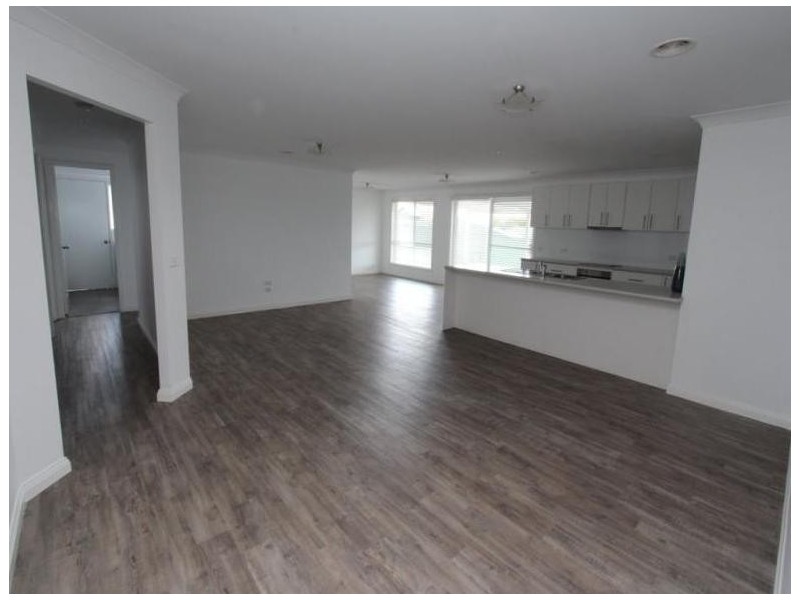 12 Musgrove Ave, Bathurst NSW 2795