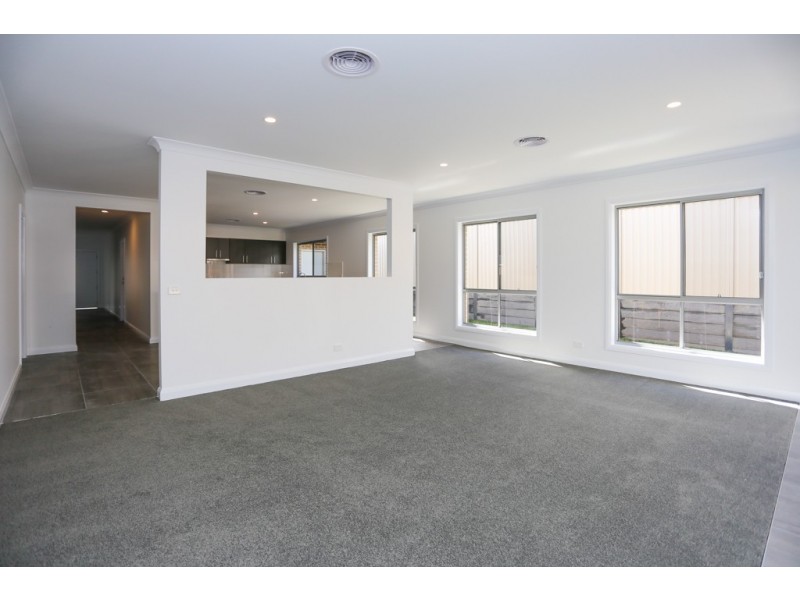 50 Mendel Drive, Kelso NSW 2795