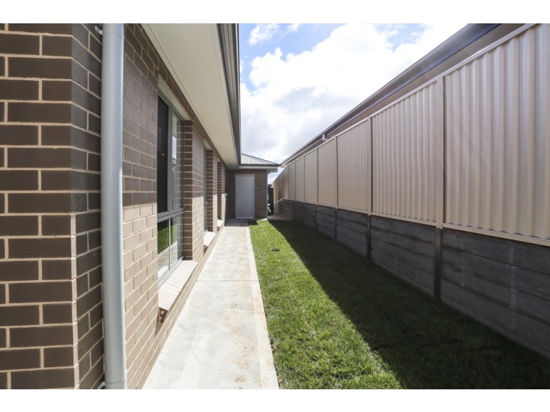 50 Mendel Drive, Kelso NSW 2795