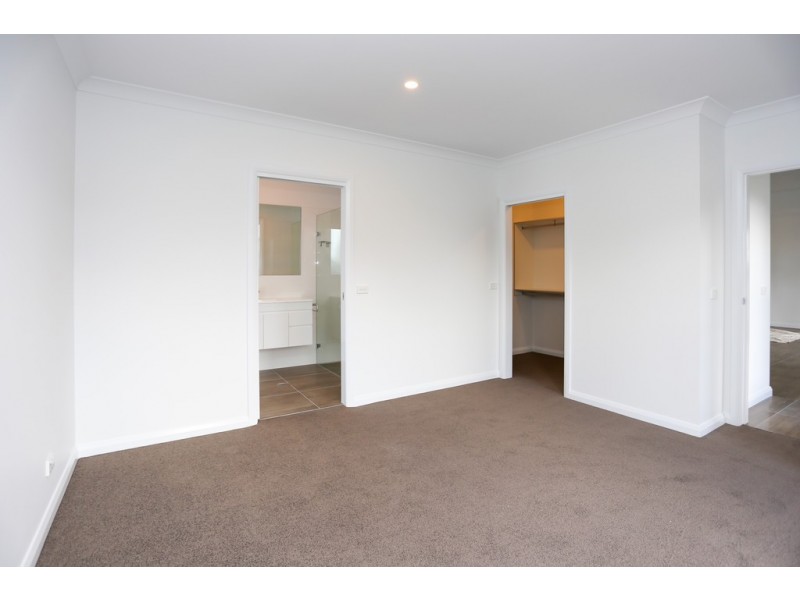 23 McGillan Drive, Kelso NSW 2795