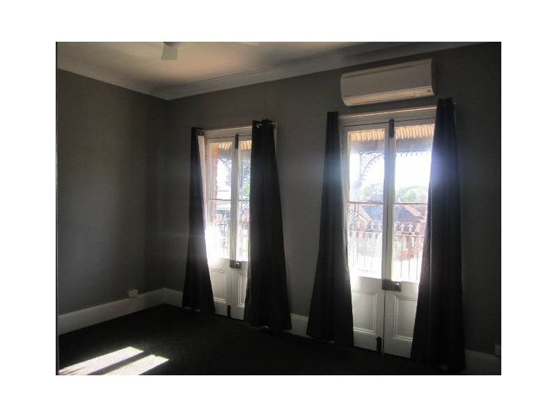 82 Russell Street, Bathurst NSW 2795