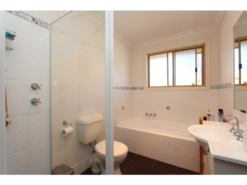 27 Sapphire Close, Kelso NSW 2795