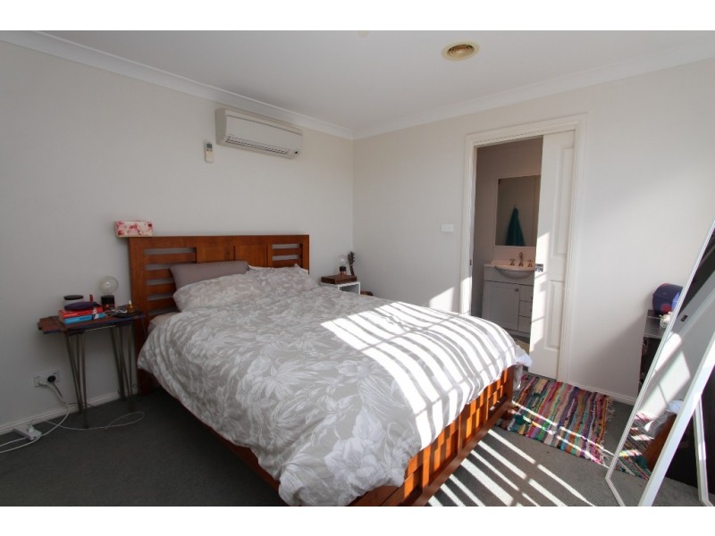 27 Sapphire Close, Kelso NSW 2795