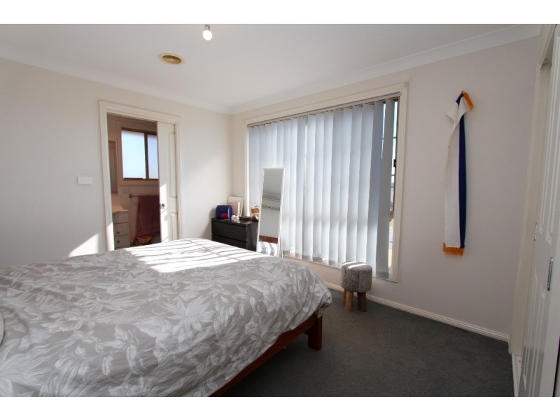 27 Sapphire Close, Kelso NSW 2795