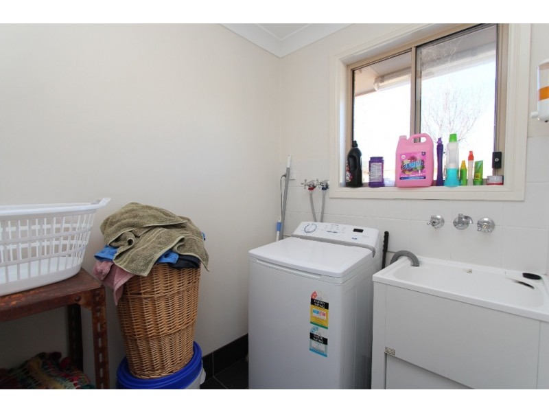 27 Sapphire Close, Kelso NSW 2795