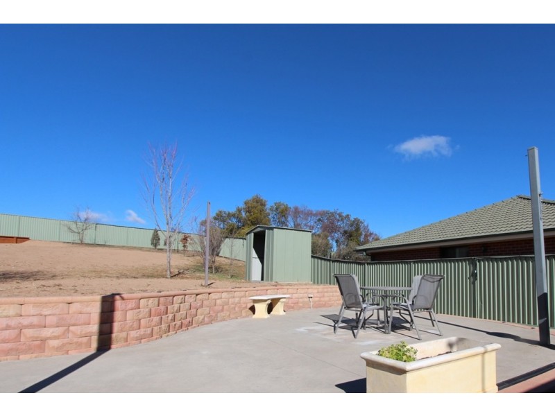 27 Sapphire Close, Kelso NSW 2795