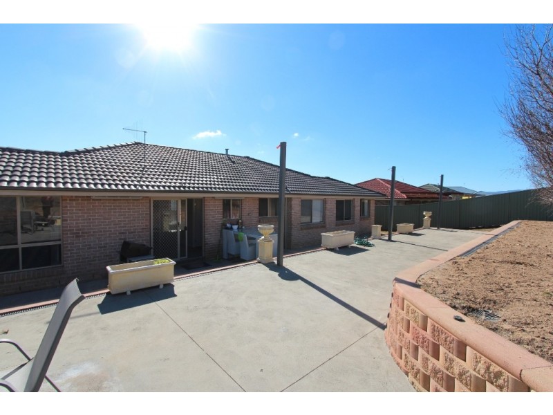 27 Sapphire Close, Kelso NSW 2795