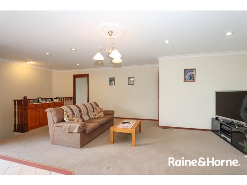 3 Beavis Place, Llanarth NSW 2795