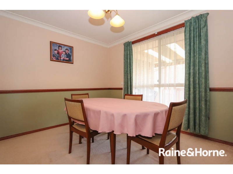 3 Beavis Place, Llanarth NSW 2795