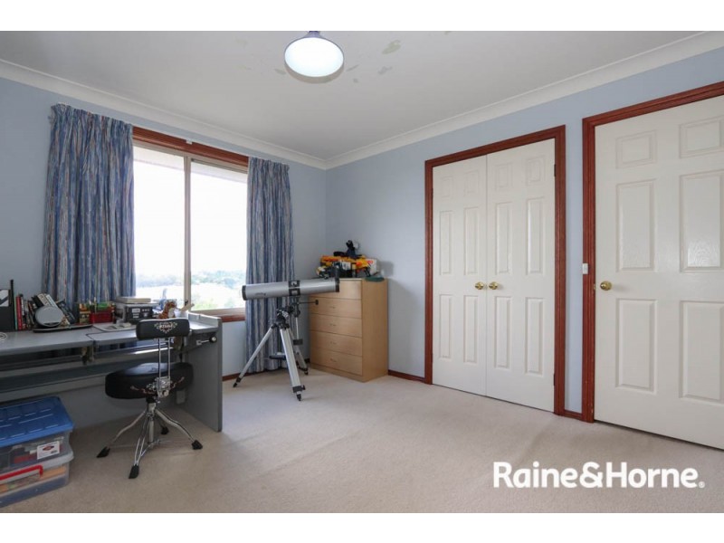 3 Beavis Place, Llanarth NSW 2795