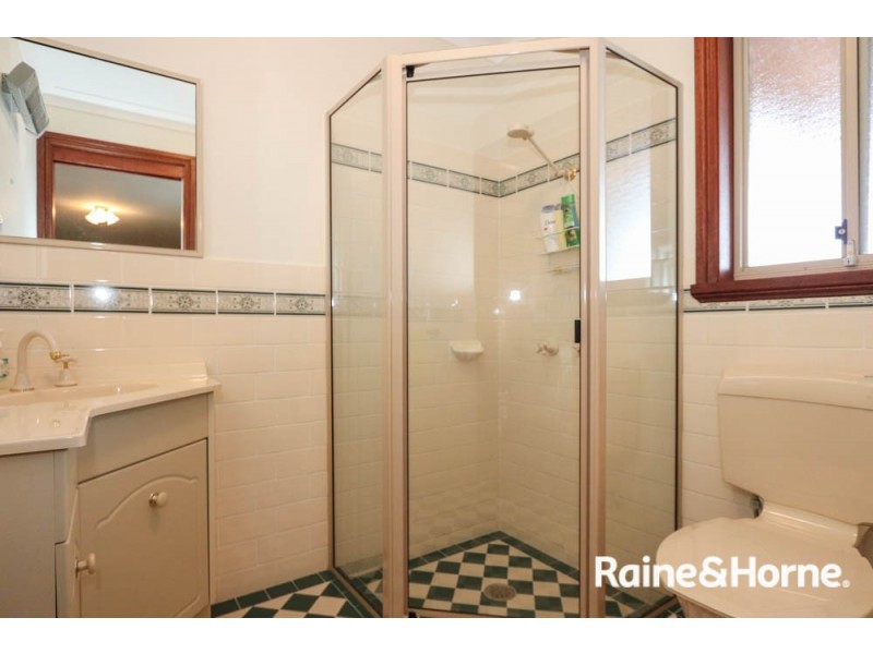 3 Beavis Place, Llanarth NSW 2795