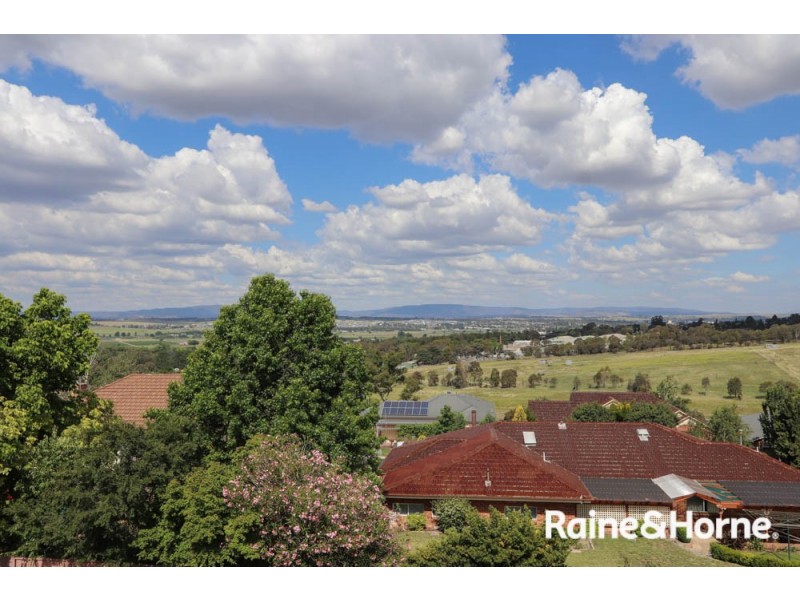 3 Beavis Place, Llanarth NSW 2795
