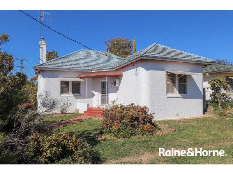 40 Stewart Street, Bathurst NSW 2795