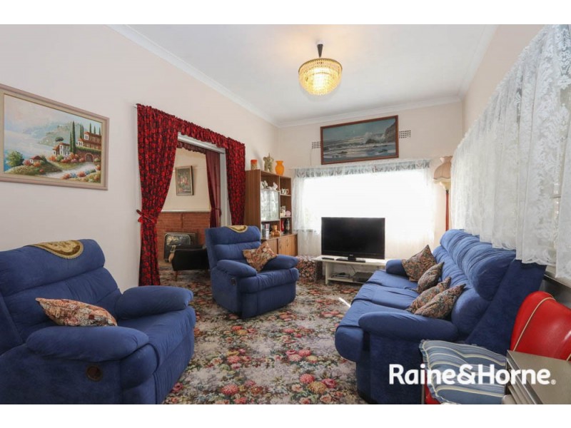 40 Stewart Street, Bathurst NSW 2795