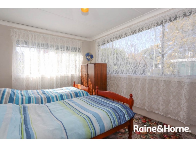 40 Stewart Street, Bathurst NSW 2795