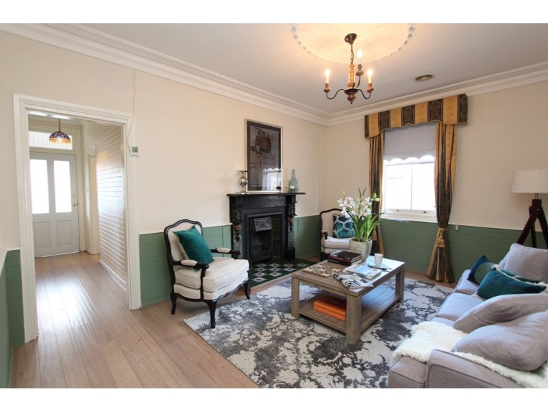 10 Henry Street, Bathurst NSW 2795