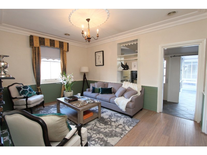 10 Henry Street, Bathurst NSW 2795