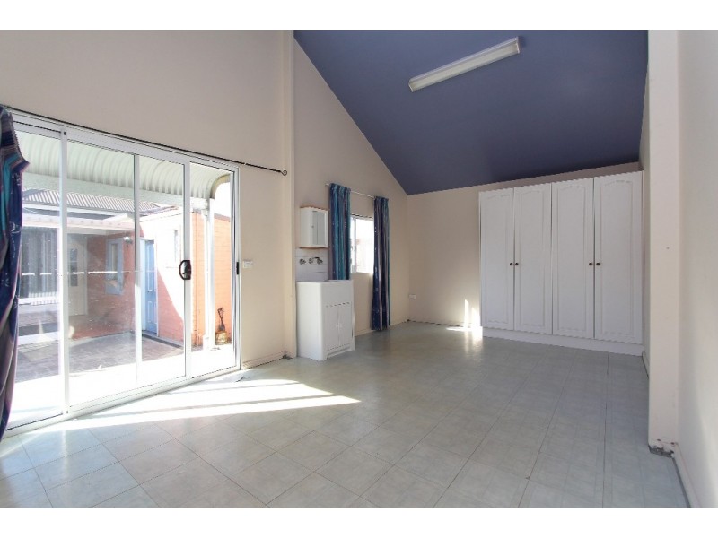 10 Henry Street, Bathurst NSW 2795