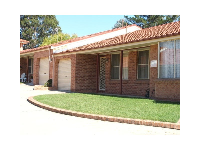 2/56 Lambert, Bathurst NSW 2795