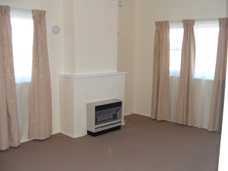 1/7 Busby St, Bathurst NSW 2795