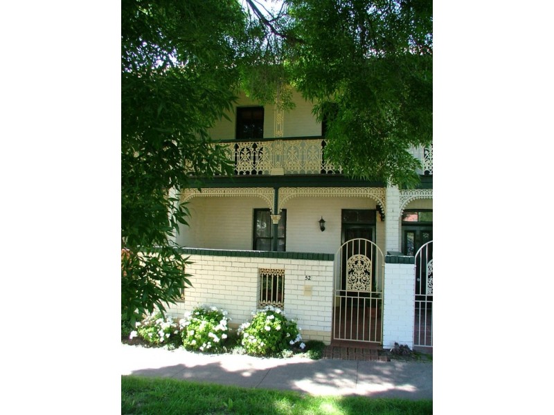 52 Seymour Street, Bathurst NSW 2795