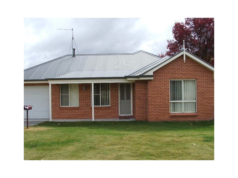 2/49 Stewart, Bathurst NSW 2795