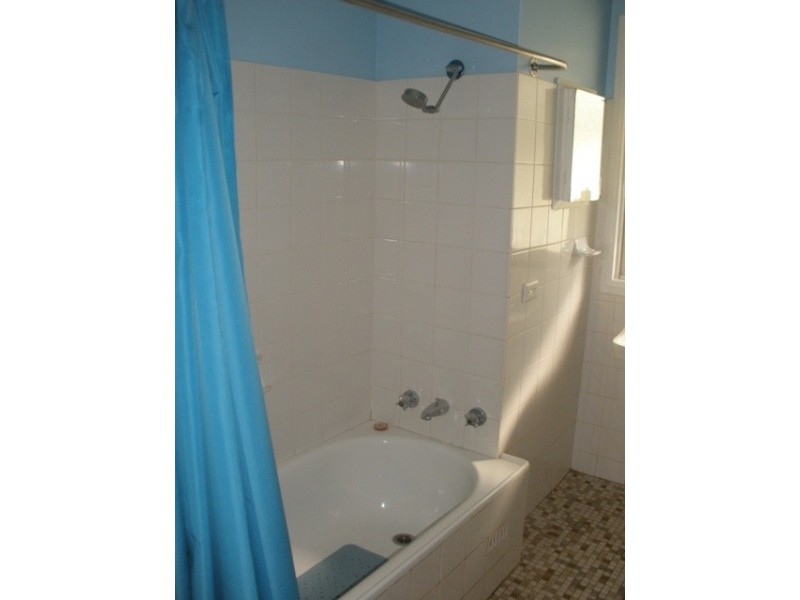 36 Ross Pl, Bathurst NSW 2795