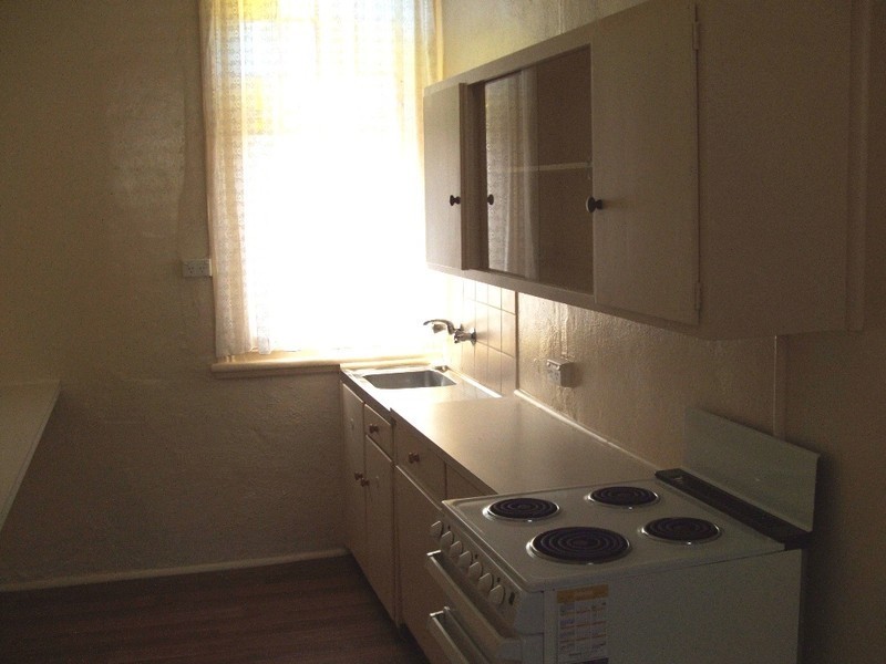 2/4 Hill St, Bathurst NSW 2795