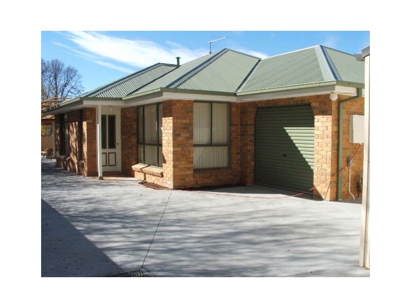 1/163A Keppel St, Bathurst NSW 2795