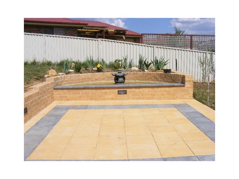 24 Ussher Cr, Bathurst NSW 2795