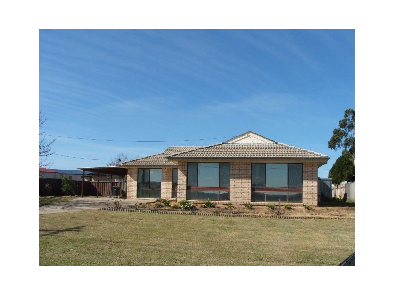 28 Duramana Rd, Bathurst NSW 2795