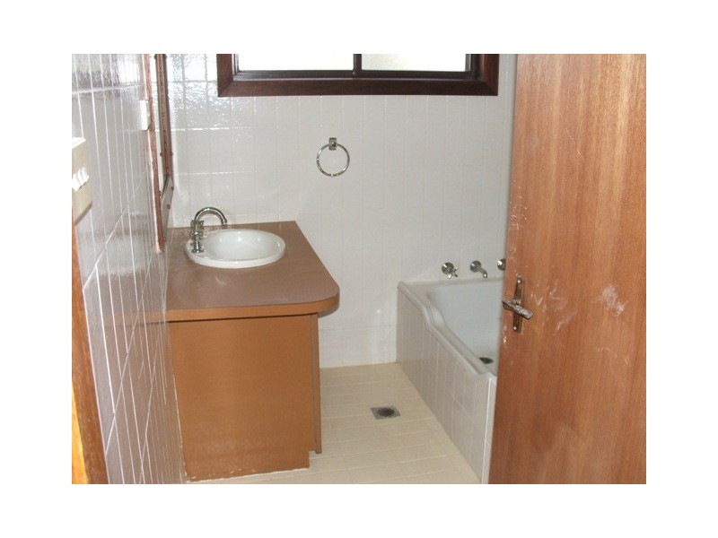 17 Ranken Street, Eglinton NSW 2795