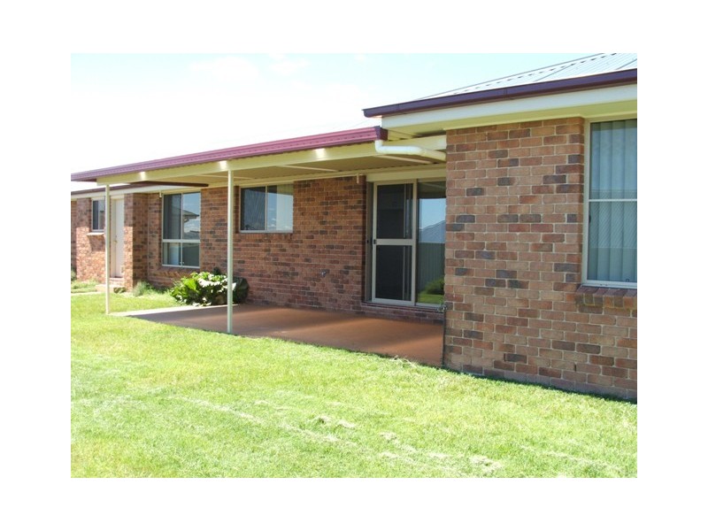 2  Darwin  Drive, Bathurst NSW 2795