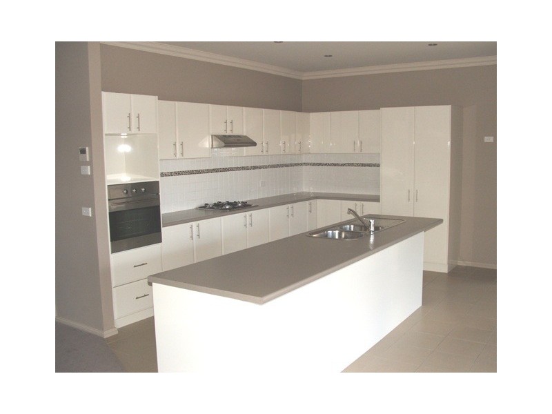 7 Shackleton Place, Bathurst NSW 2795