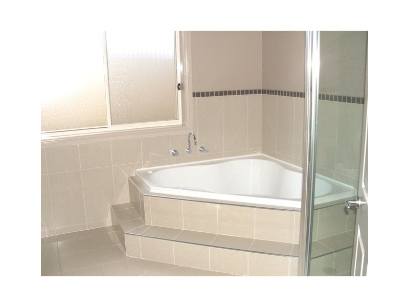 7 Shackleton Place, Bathurst NSW 2795