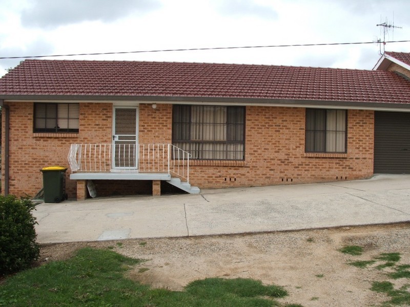 6/339 Howick Street, Bathurst NSW 2795