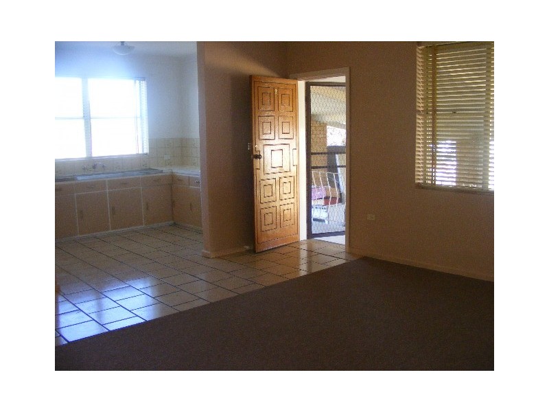 2/339 Howick St, Bathurst NSW 2795