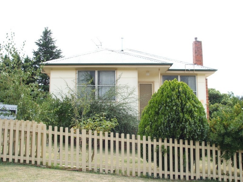 17 West St, Bathurst NSW 2795
