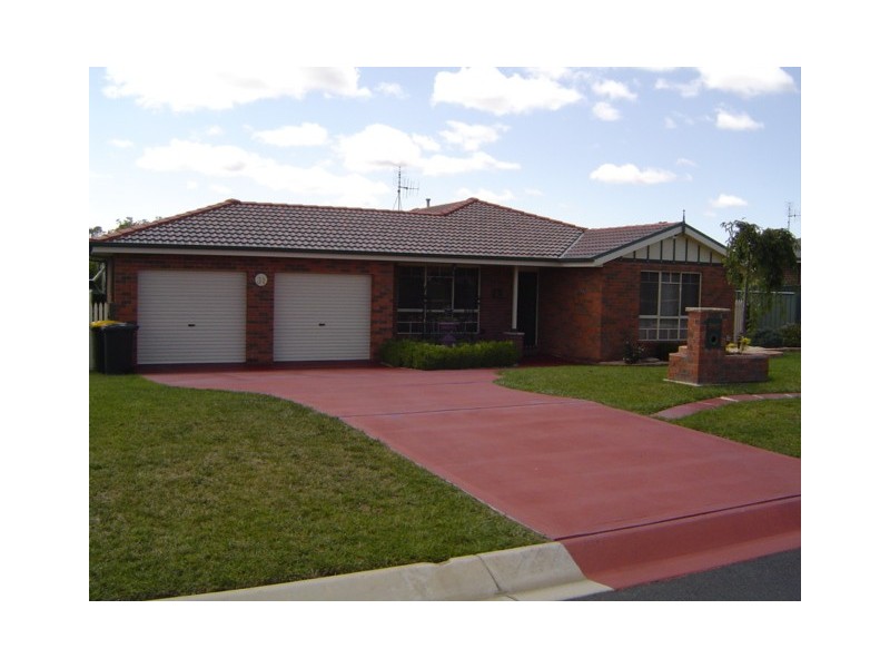 31 Hughes St, Bathurst NSW 2795