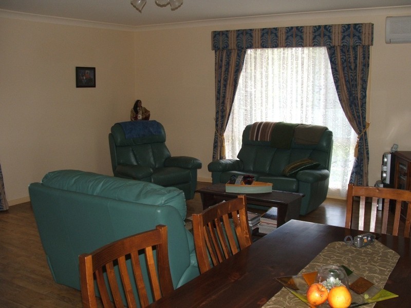 31 Hughes St, Bathurst NSW 2795