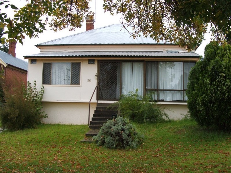 16 Brilliant St, Bathurst NSW 2795