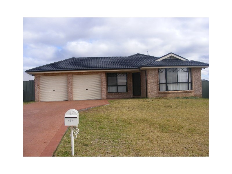 7 Ruby Cl, Kelso NSW 2795