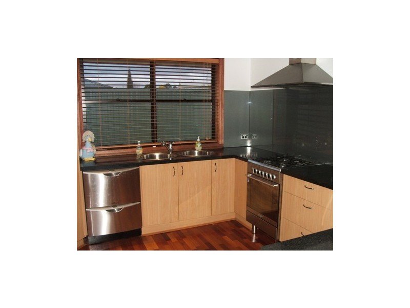 27 Roxburgh Dr, Bathurst NSW 2795