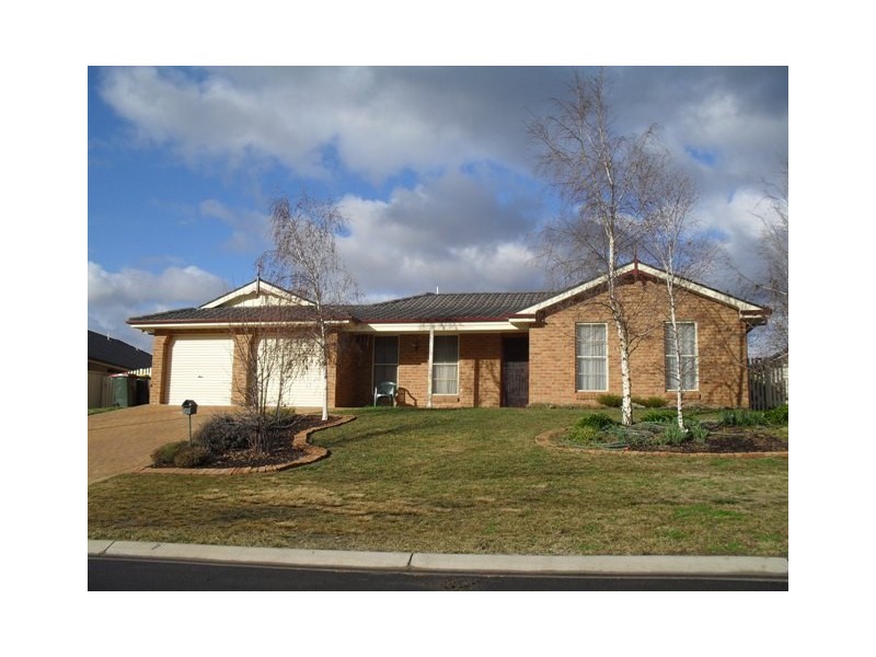 4  Georgia Place, Bathurst NSW 2795