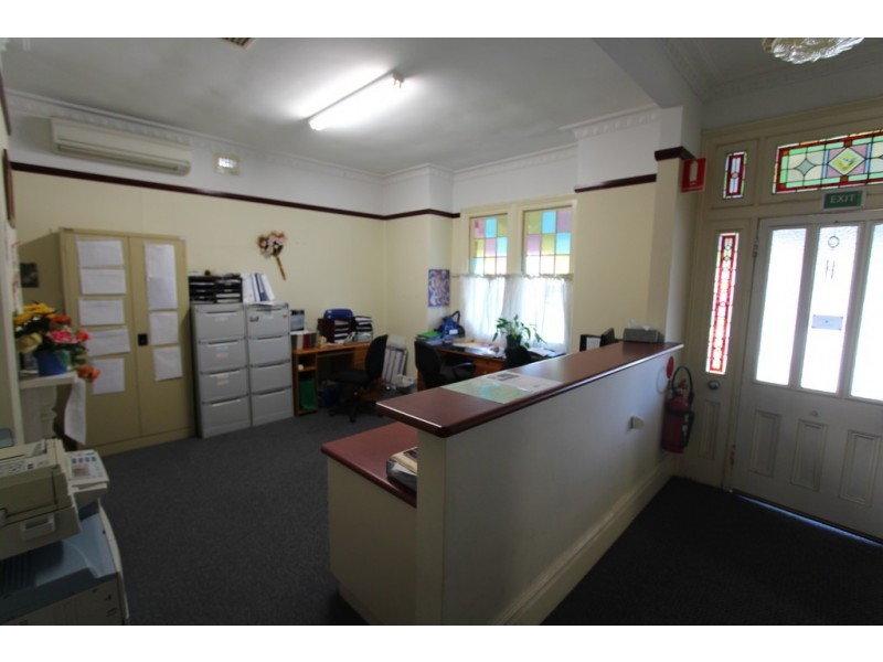 86 Bentinck Street, Bathurst NSW 2795